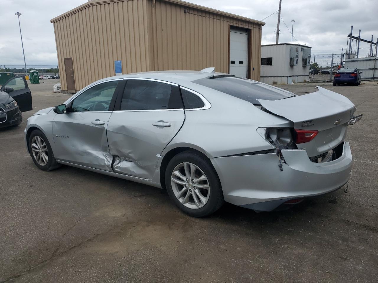 2017 Chevrolet Malibu Lt - Фото 2