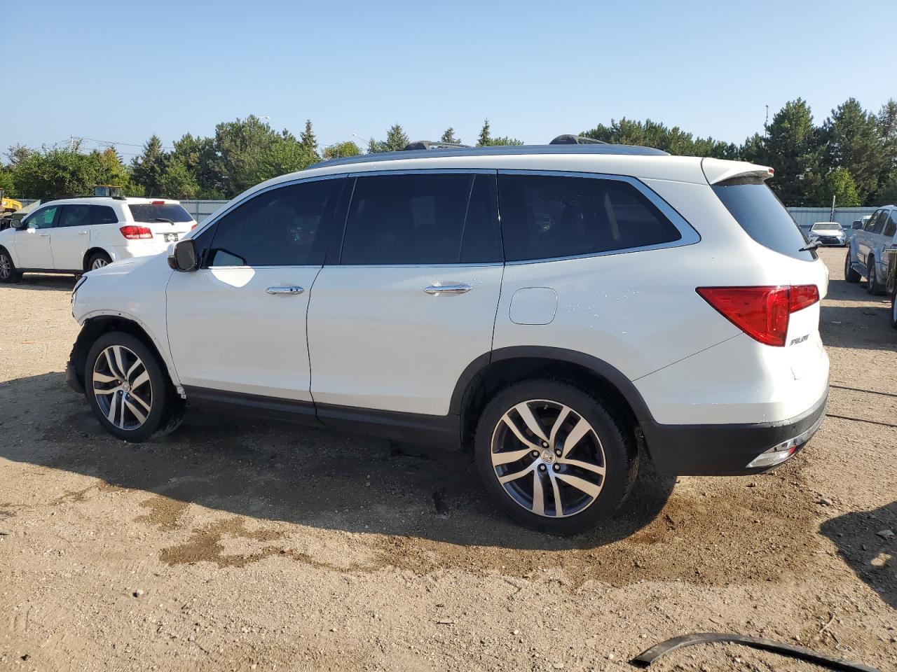 2017 Honda Pilot Elite - Фото 2