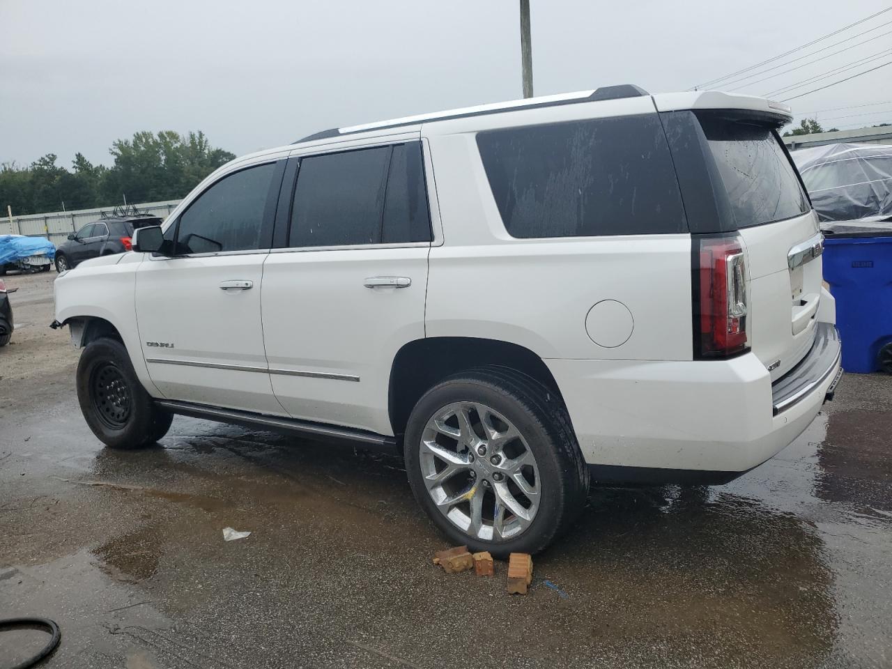 2019 GMC Yukon Denali - Фото 2