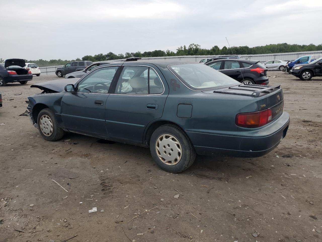 1996 Toyota Camry Dx - Image 2