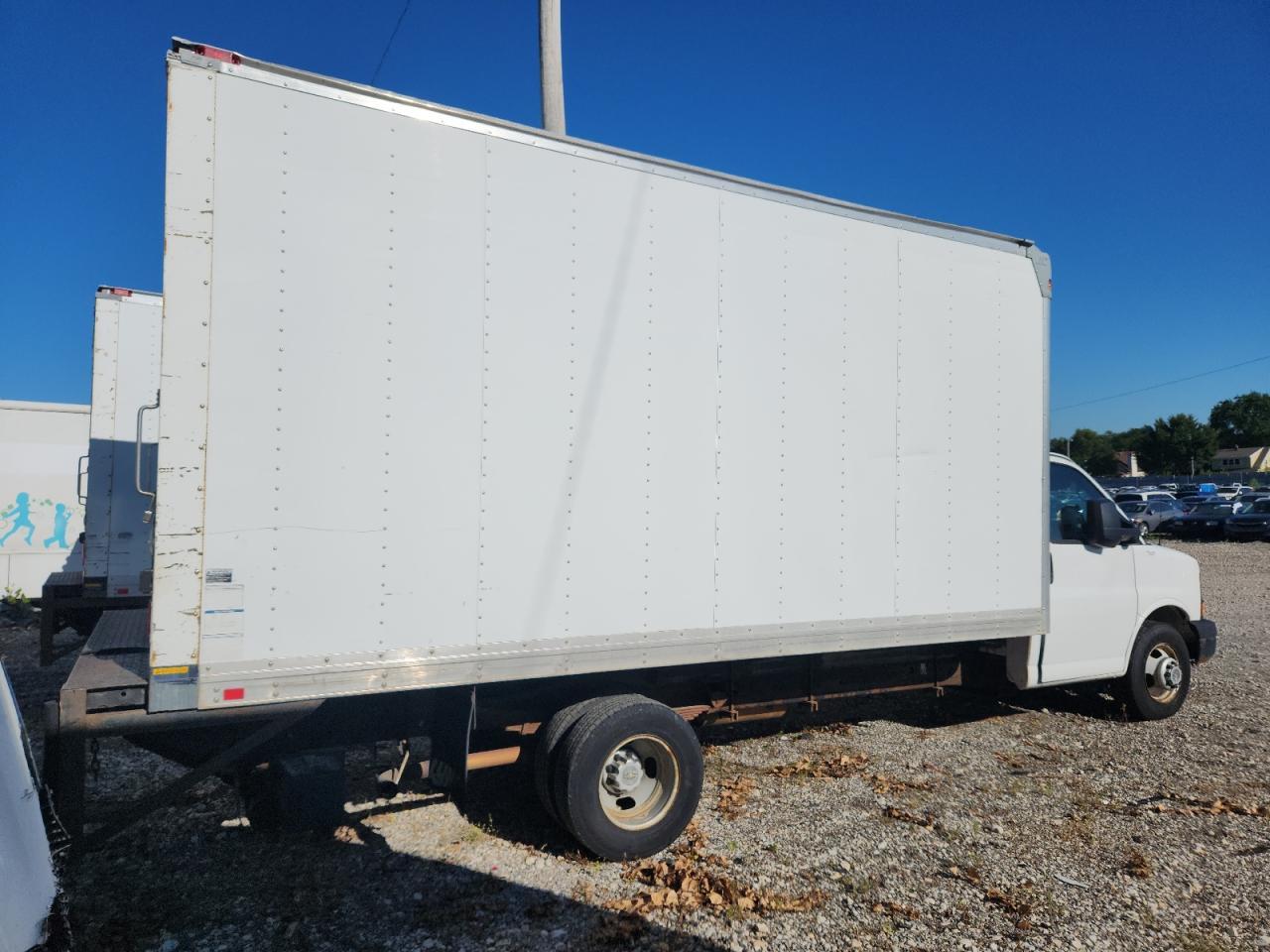 2011 Chevrolet Express G3500 - Фото 3