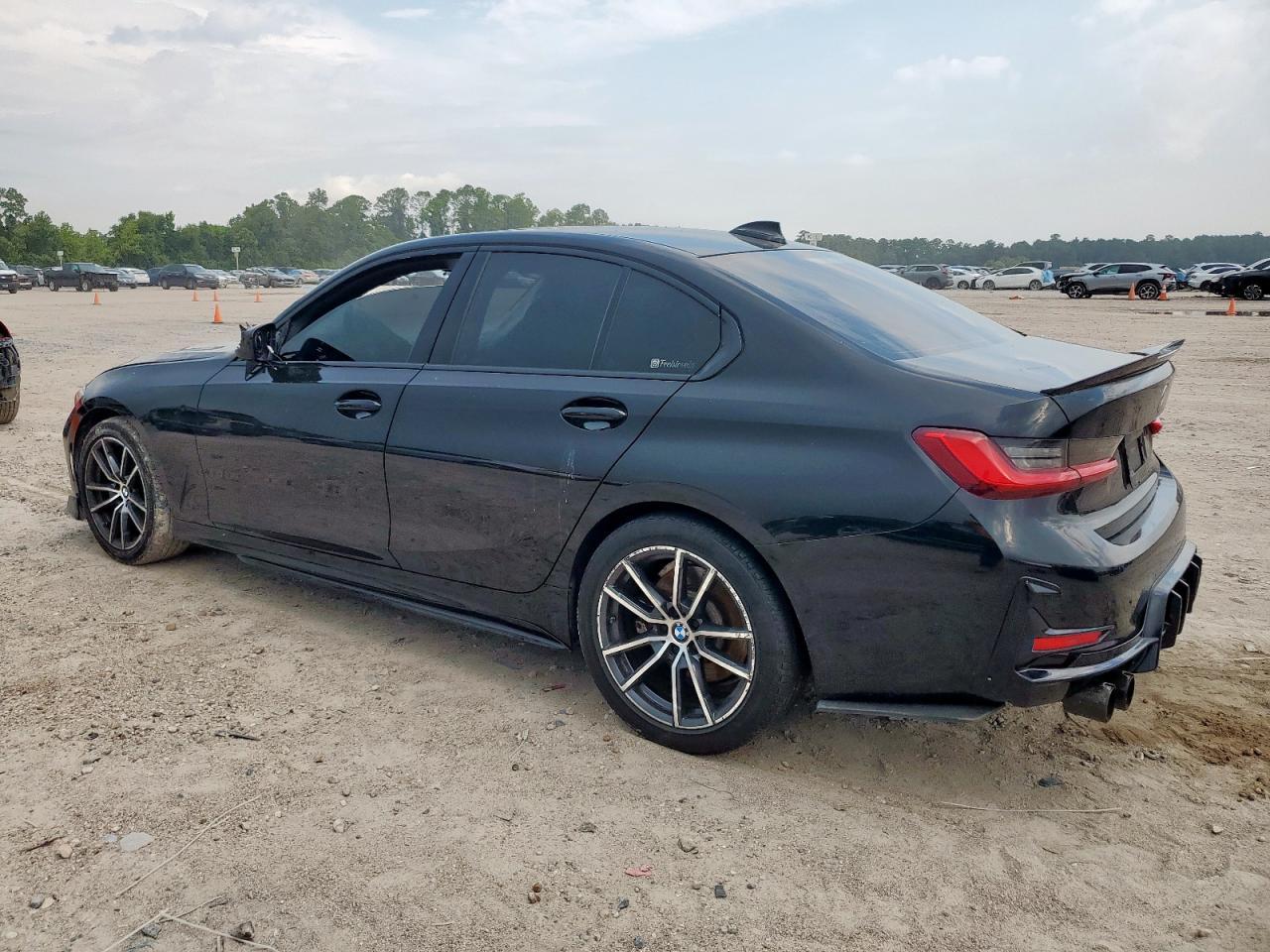 2020 BMW 330I - Фото 2