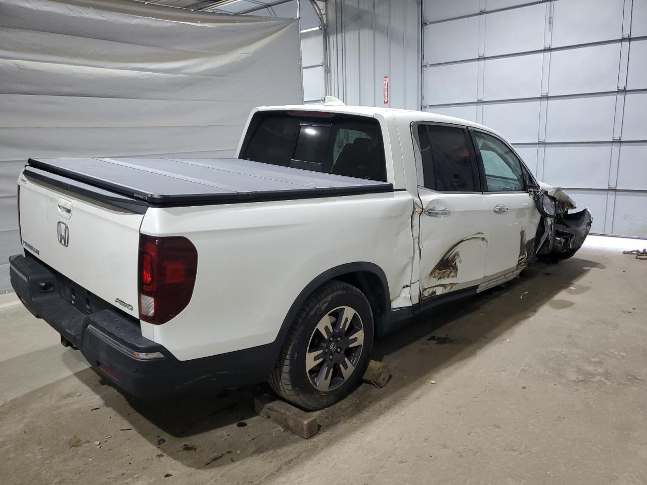 2017 Honda Ridgeline Rtl - Image 3