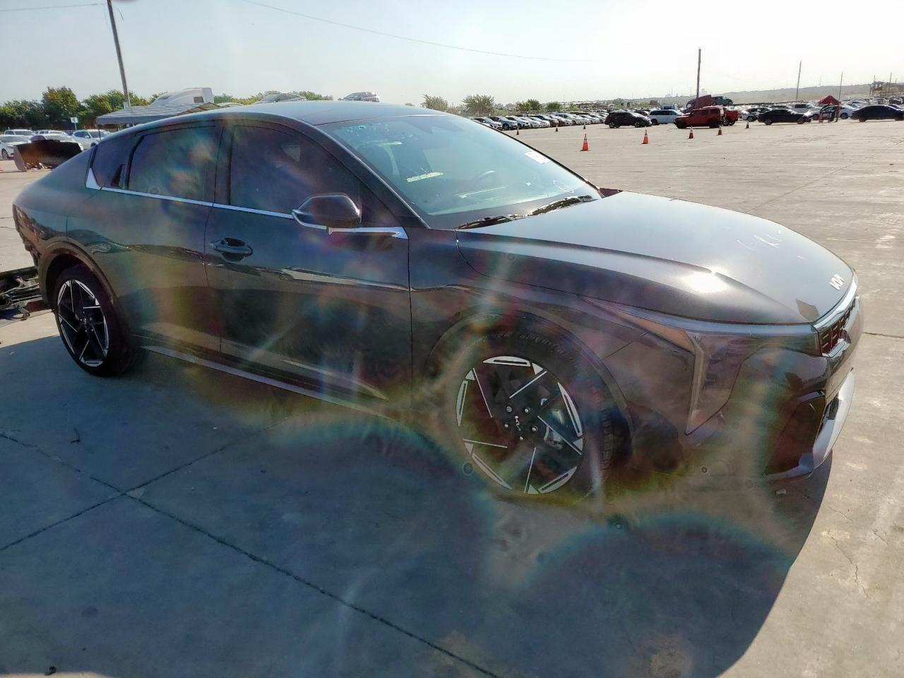 2025 Kia K4 Gt Line - Image 4