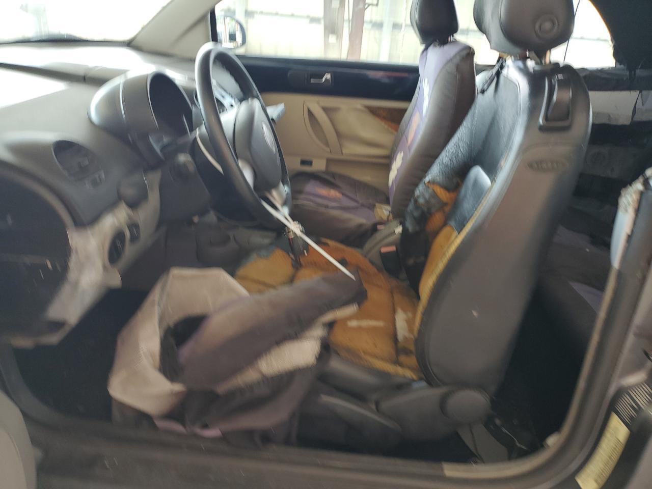 2004 Volkswagen New Beetle Gls - Фото 7