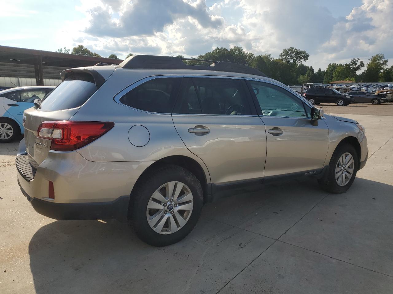 2015 Subaru Outback 2.5I Premium - Image 3