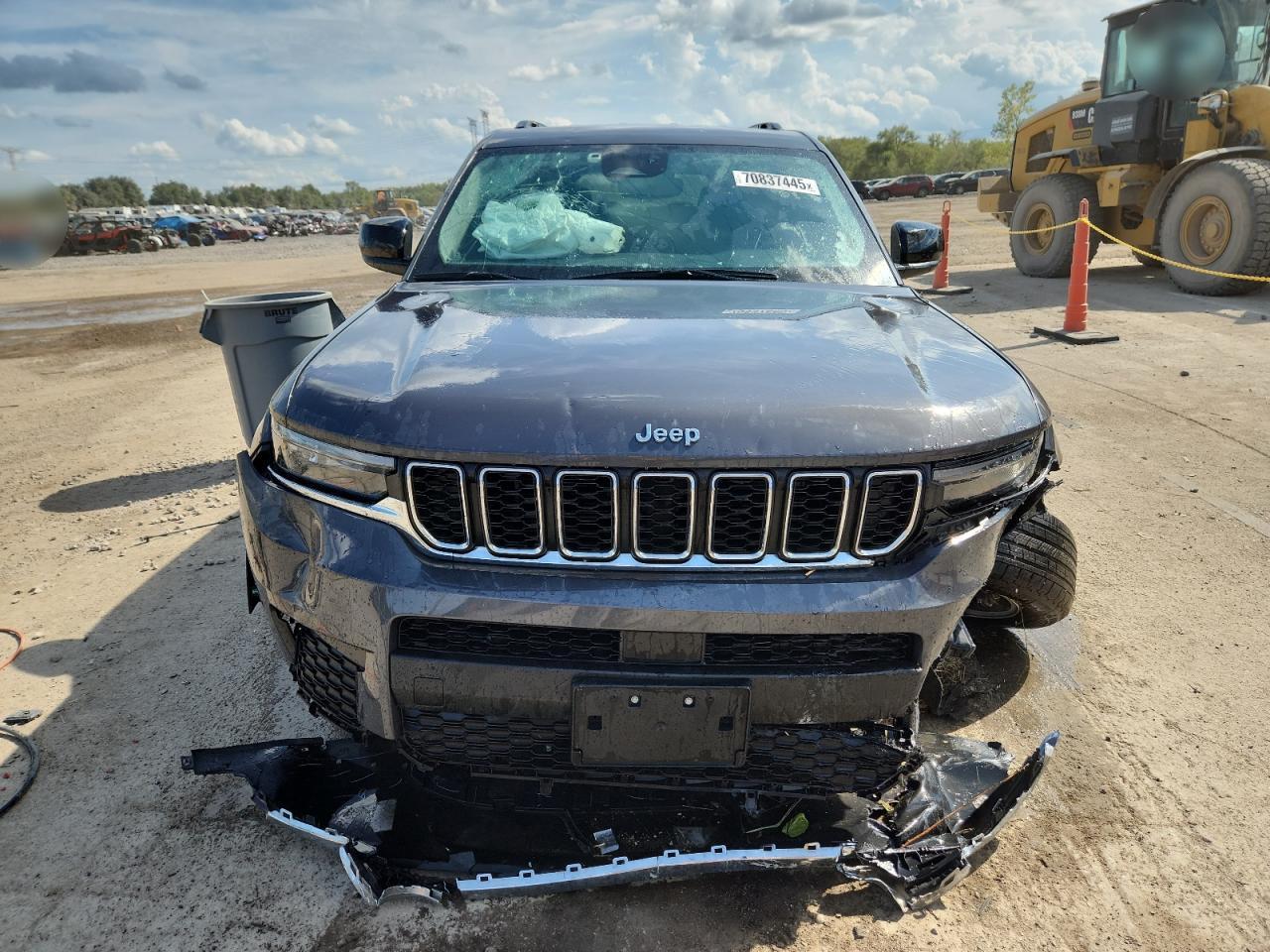 2023 Jeep Grand Cherokee L Laredo - Image 5