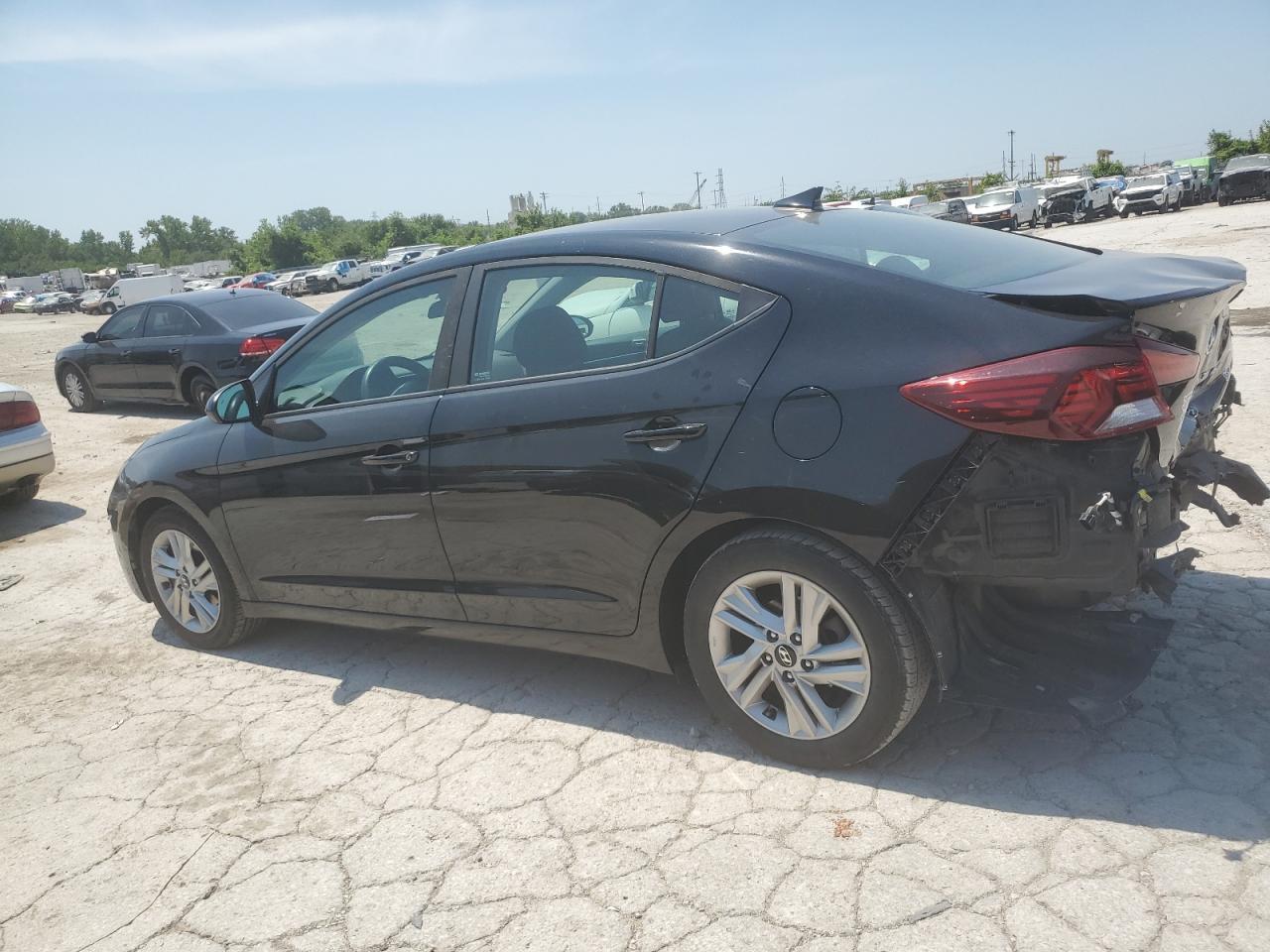 2019 Hyundai Elantra Sel - Image 2