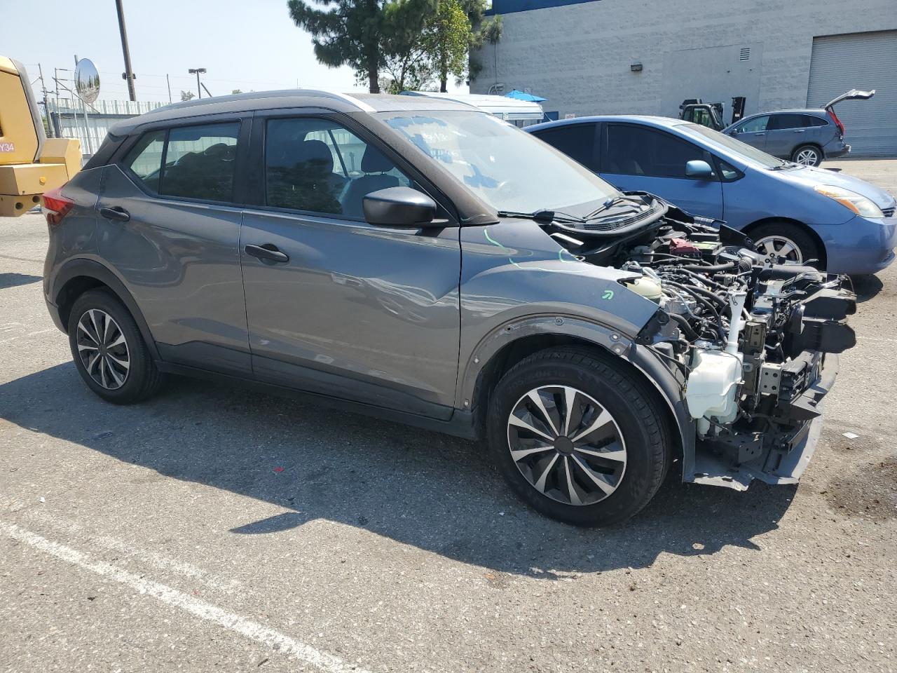2019 Nissan Kicks S - Image 4