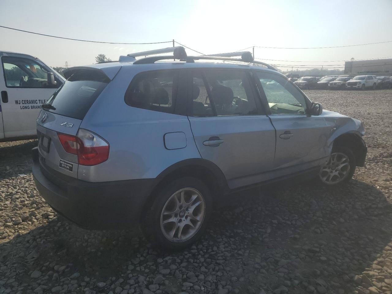 2005 BMW X3 2.5I - Фото 3