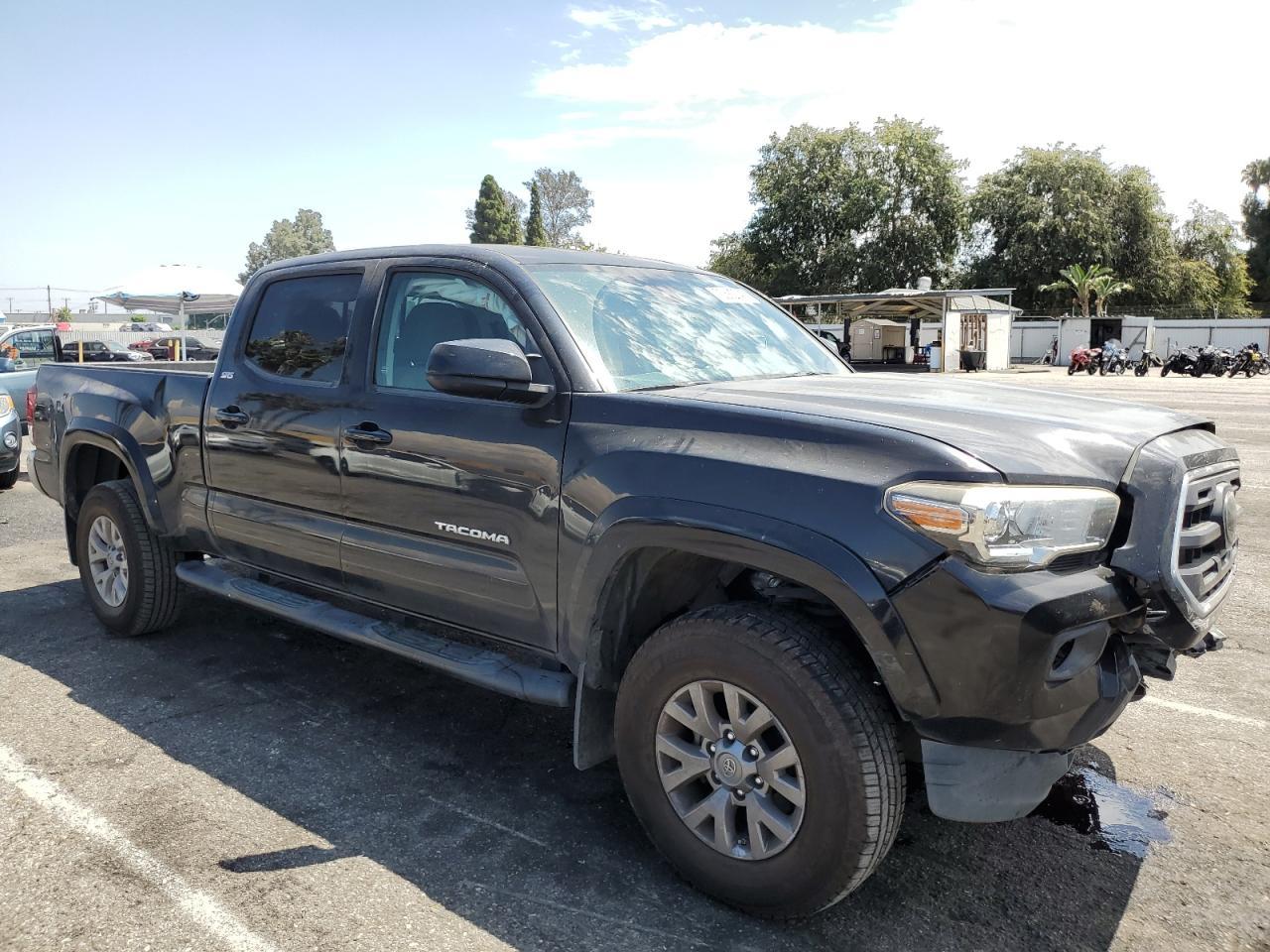 2018 Toyota Tacoma Double Cab - Фото 4