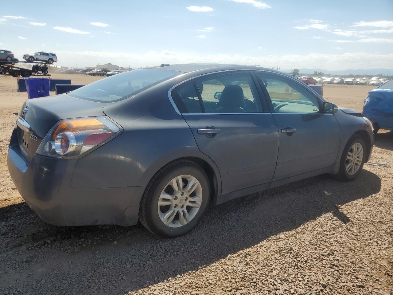 2011 Nissan Altima Base - Фото 3
