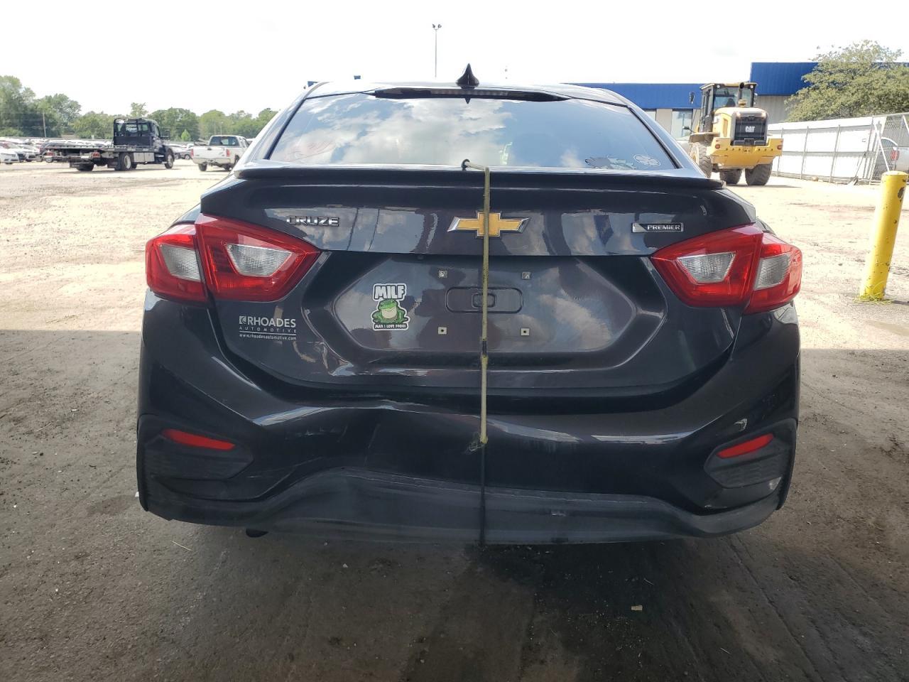 2017 Chevrolet Cruze Premier - Image 6