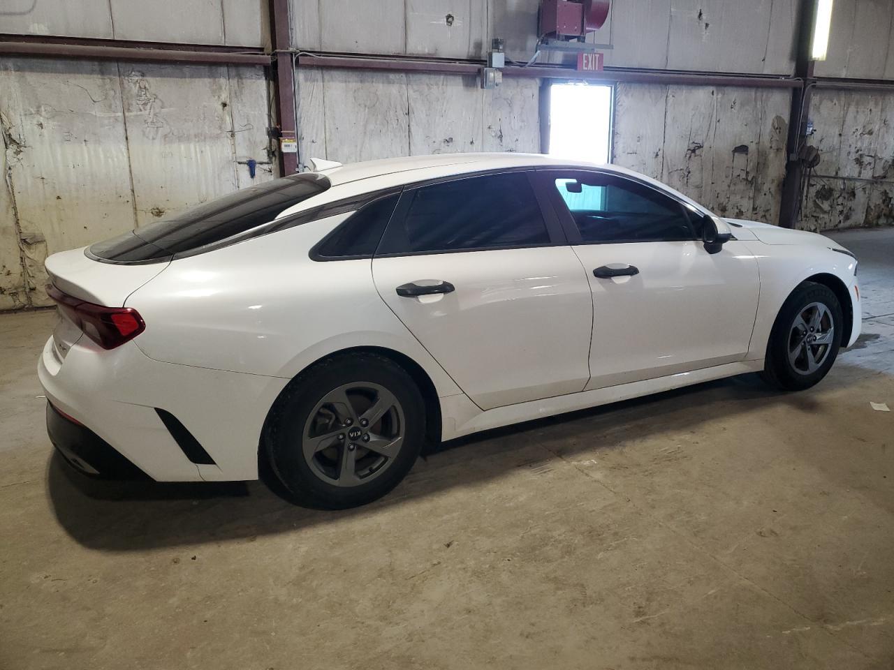 2021 Kia K5 Lxs - Image 3