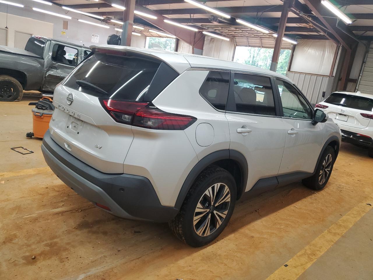 2023 Nissan Rogue Sv 3C Fwd - Фото 3