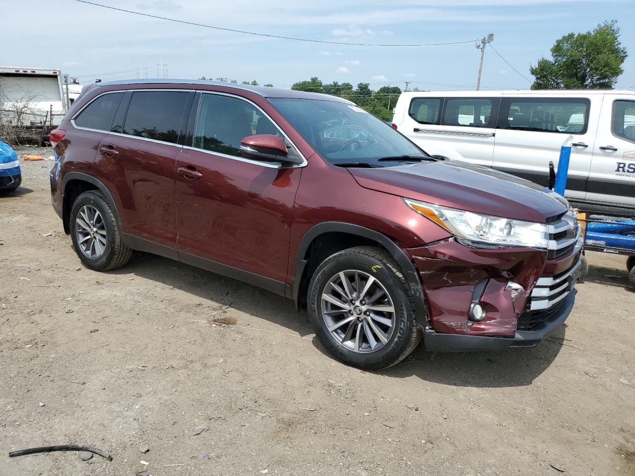 2019 Toyota Highlander Se - Фото 4