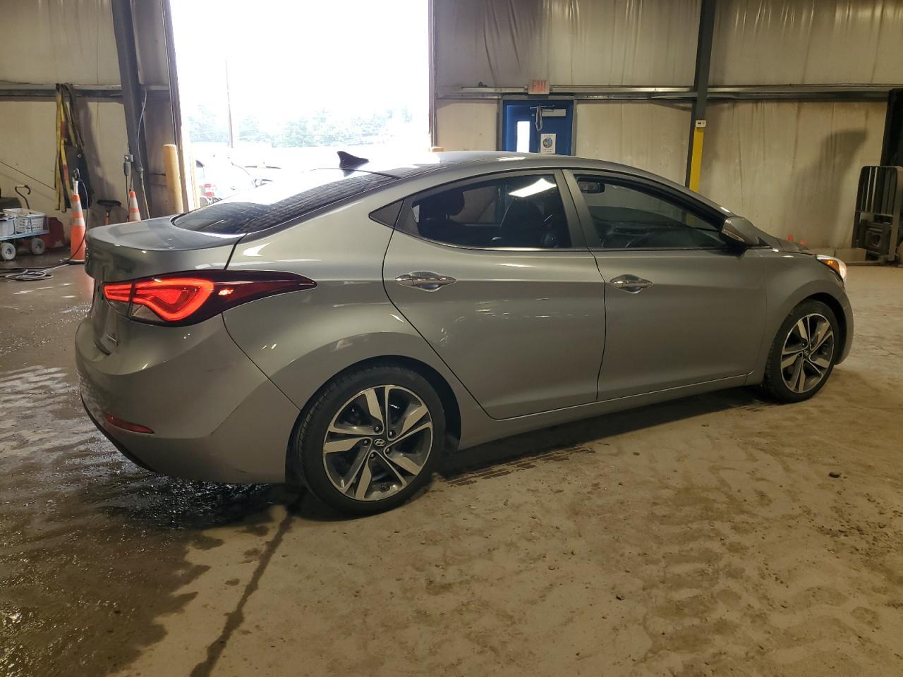 2015 Hyundai Elantra Se - Фото 3