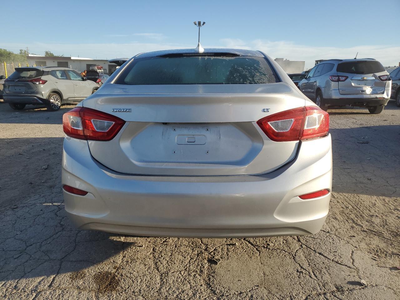 2017 Chevrolet Cruze Lt - Image 6