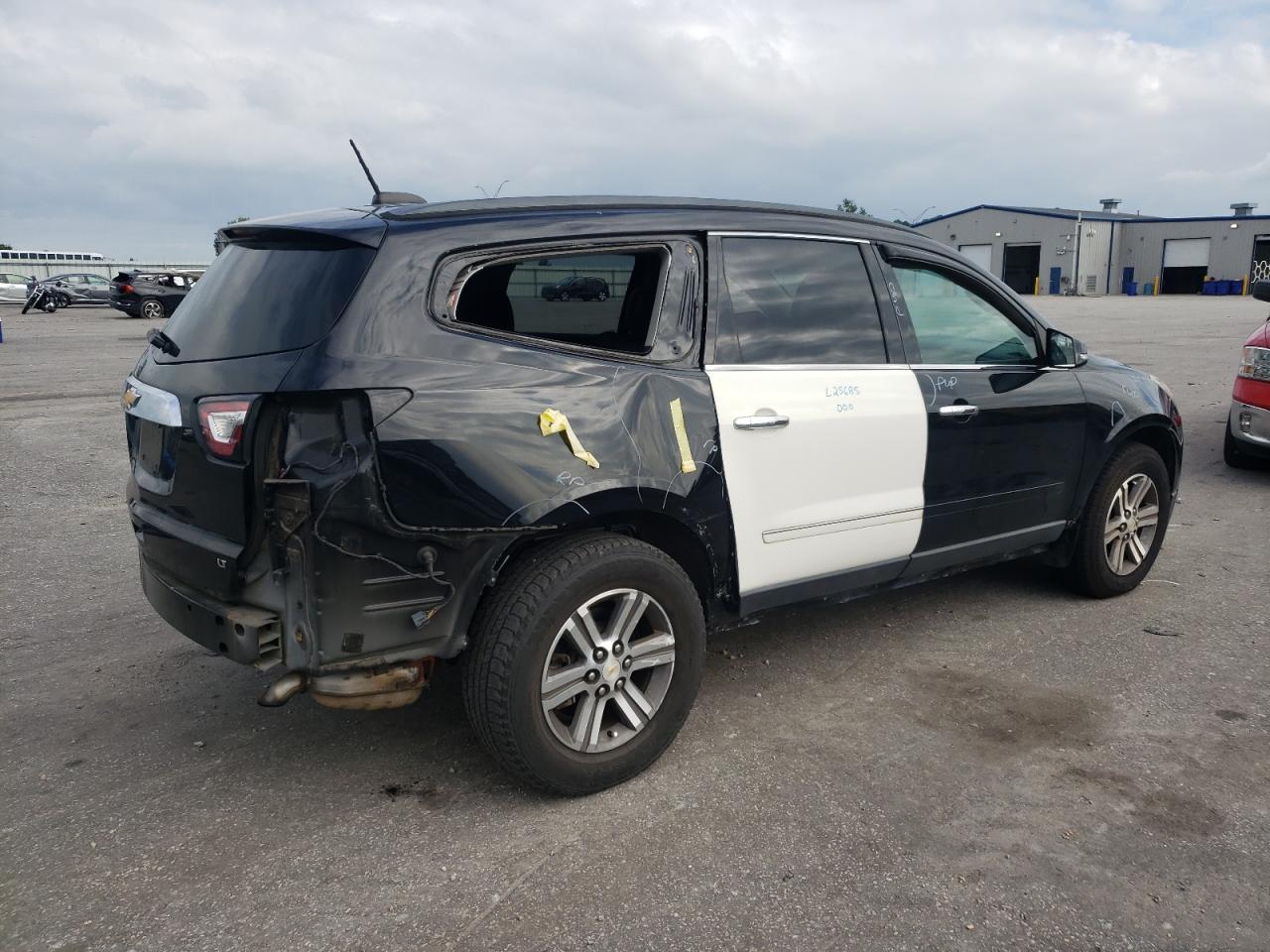 2017 Chevrolet Traverse Lt - Image 3