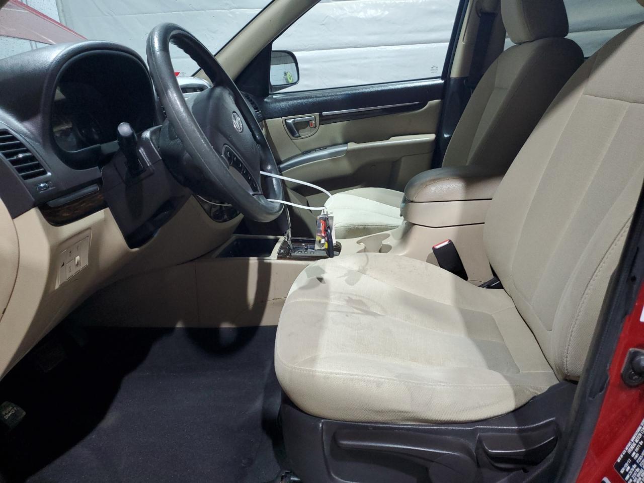 2012 Hyundai Santa Fe Gls - Image 7