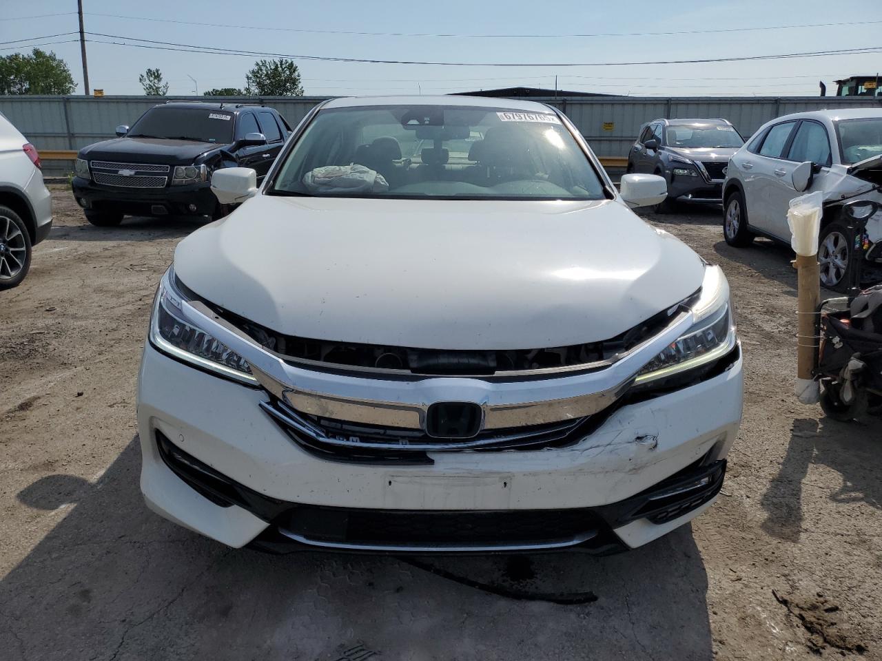 2017 Honda Accord Touring Hybrid - Фото 5