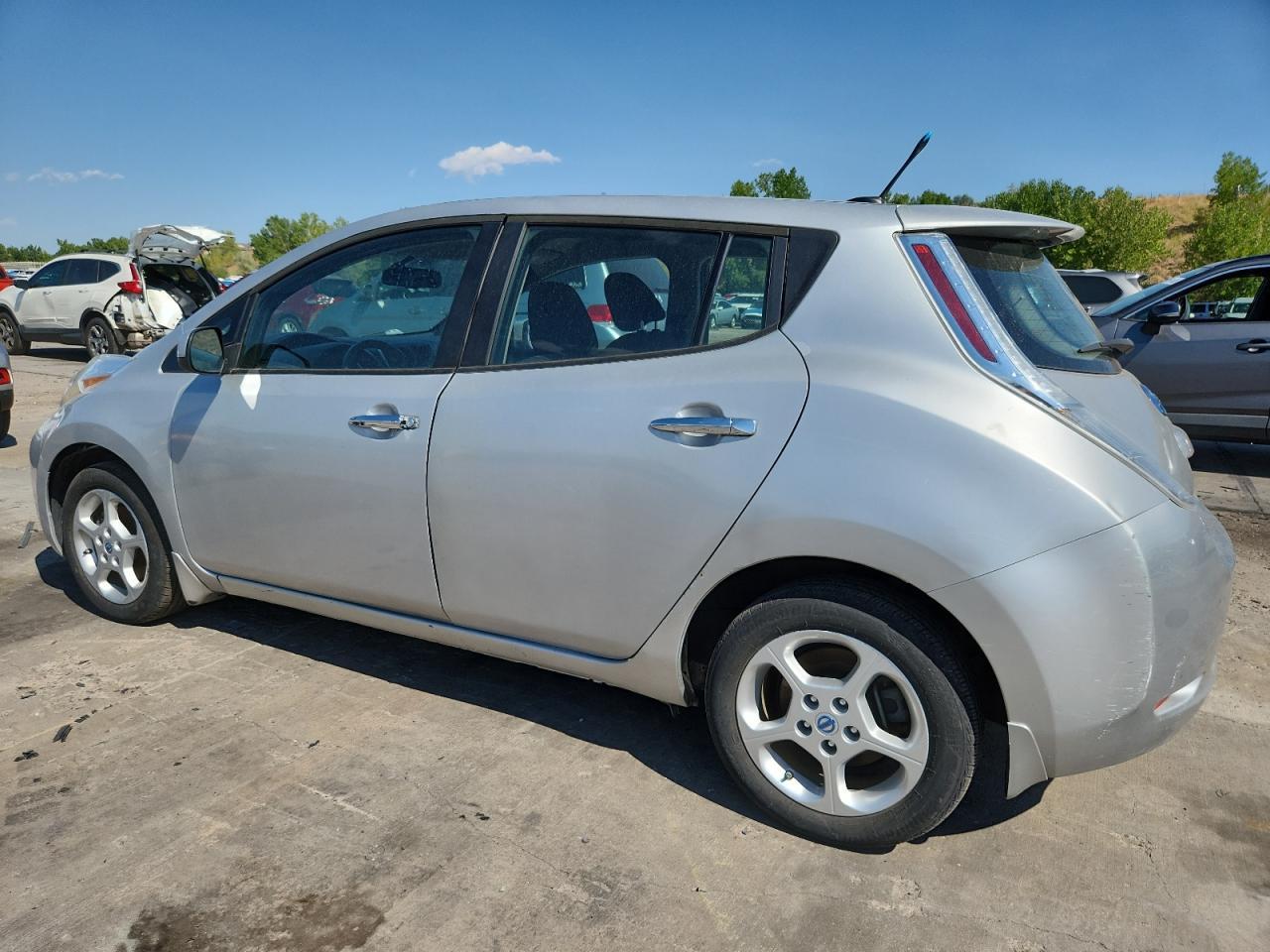 2013 Nissan Leaf S - Фото 2