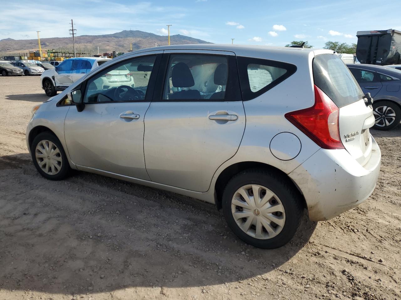 2016 Nissan Versa Note S - Фото 2