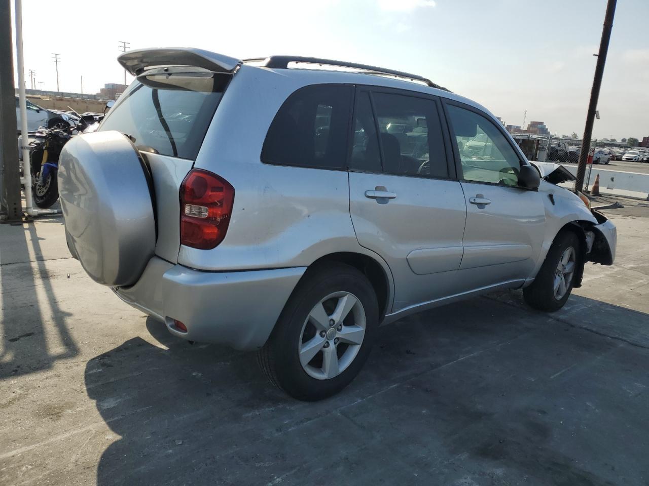 2005 Toyota Rav4 - Image 3
