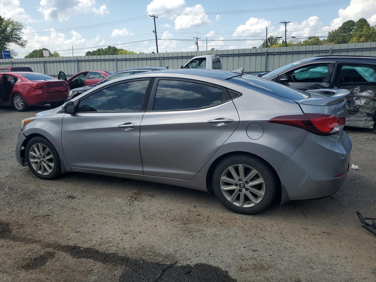 2015 Hyundai Elantra Se - Фото 2