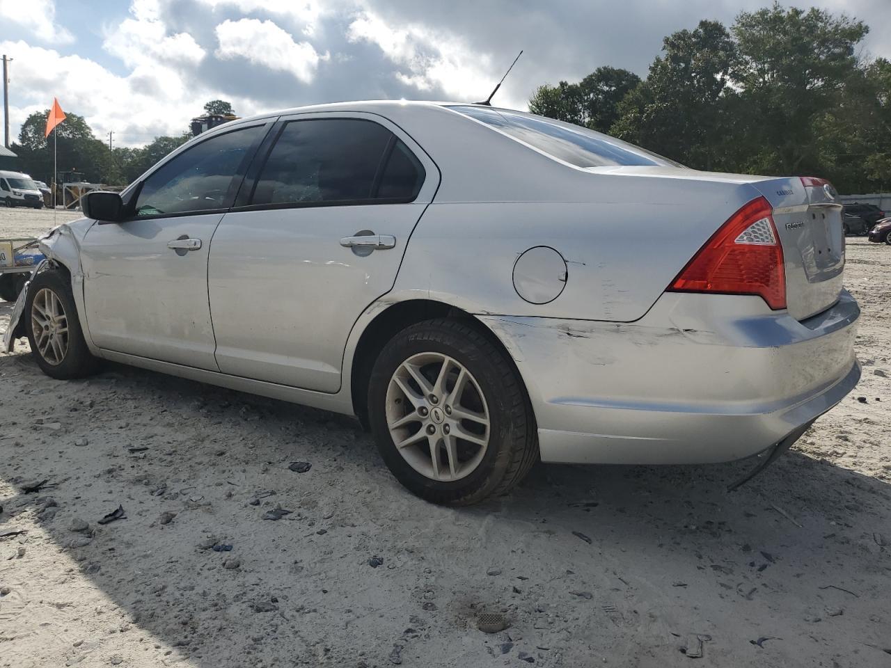2012 Ford Fusion S - Фото 2