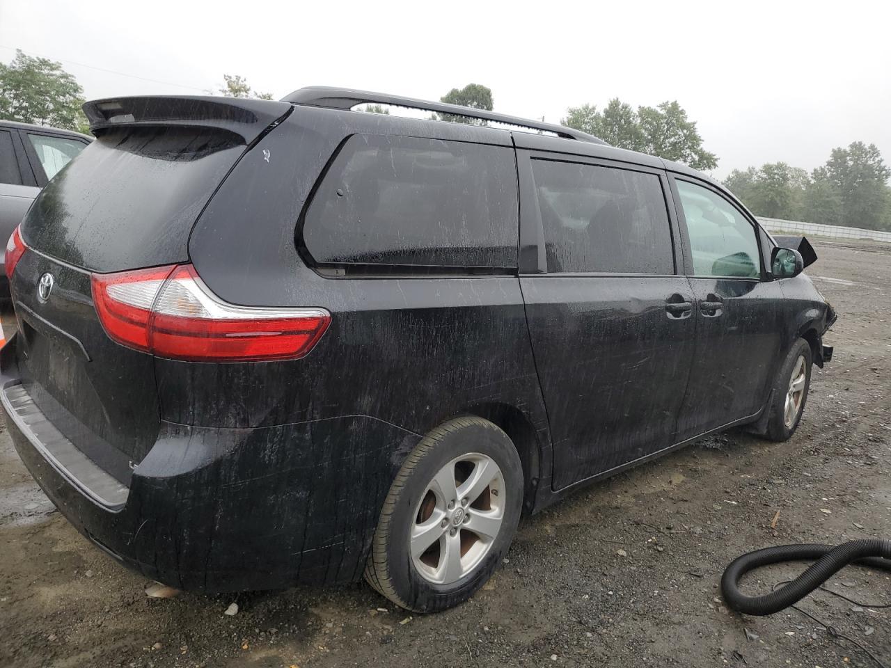 2015 Toyota Sienna Le - Фото 3