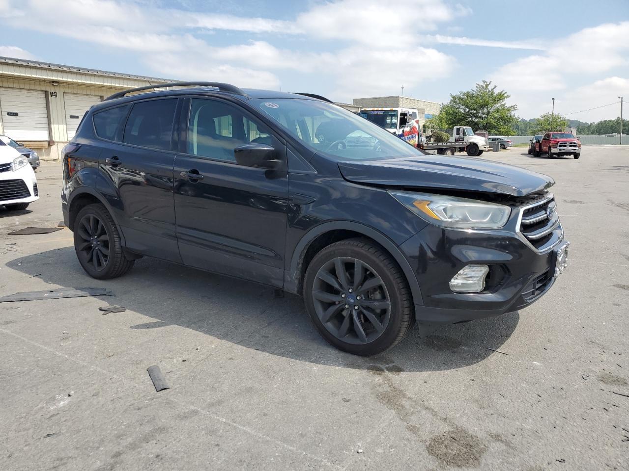2018 Ford Escape Se - Фото 4