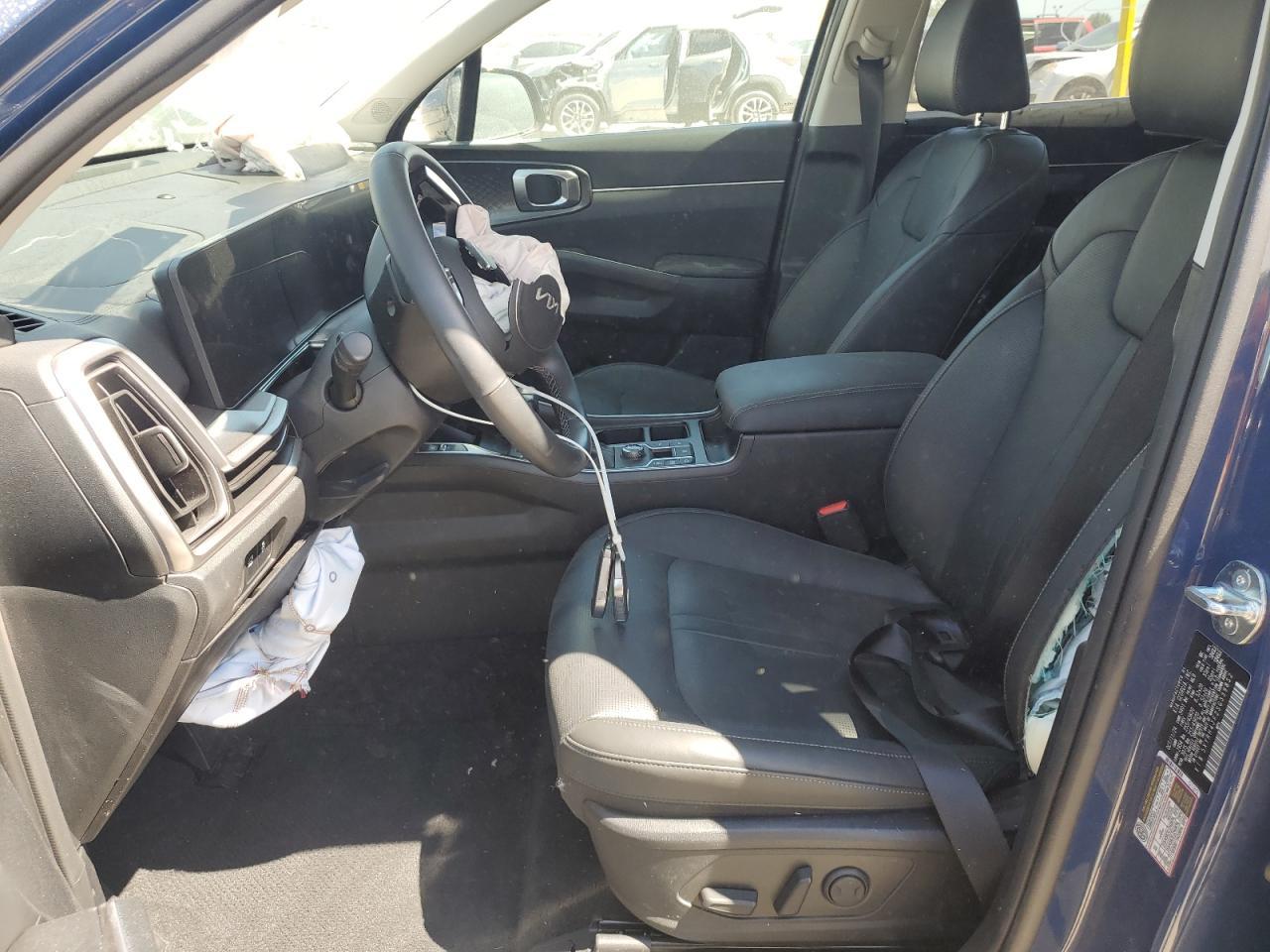 2025 Kia Sorento Ex - Image 7