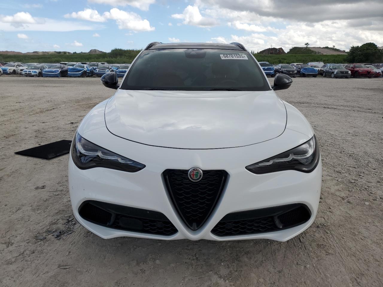 2024 Alfa Romeo Stelvio Ti - Фото 5