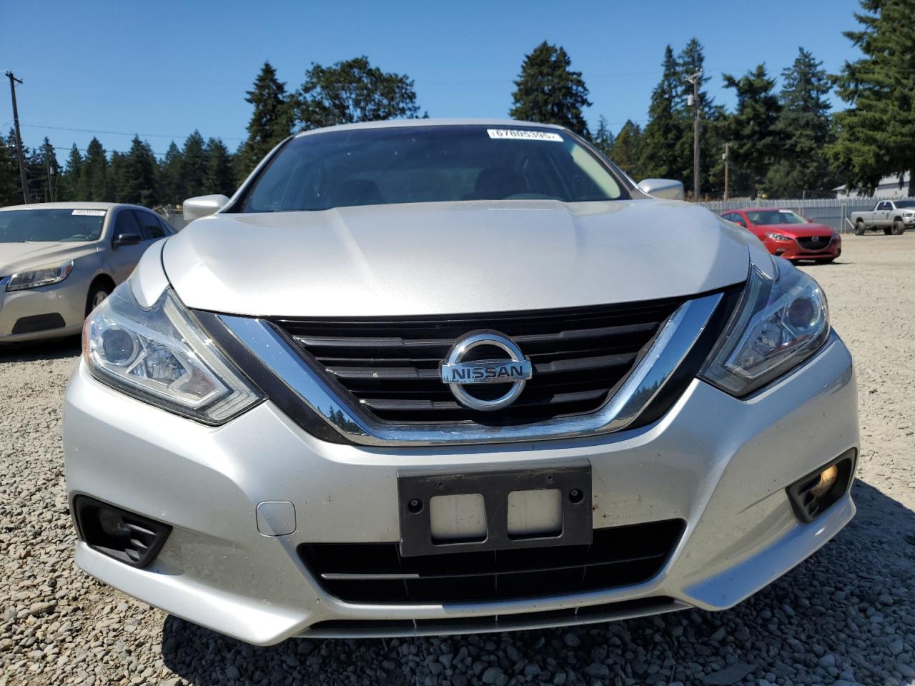 2018 Nissan Altima 2.5 - Image 5