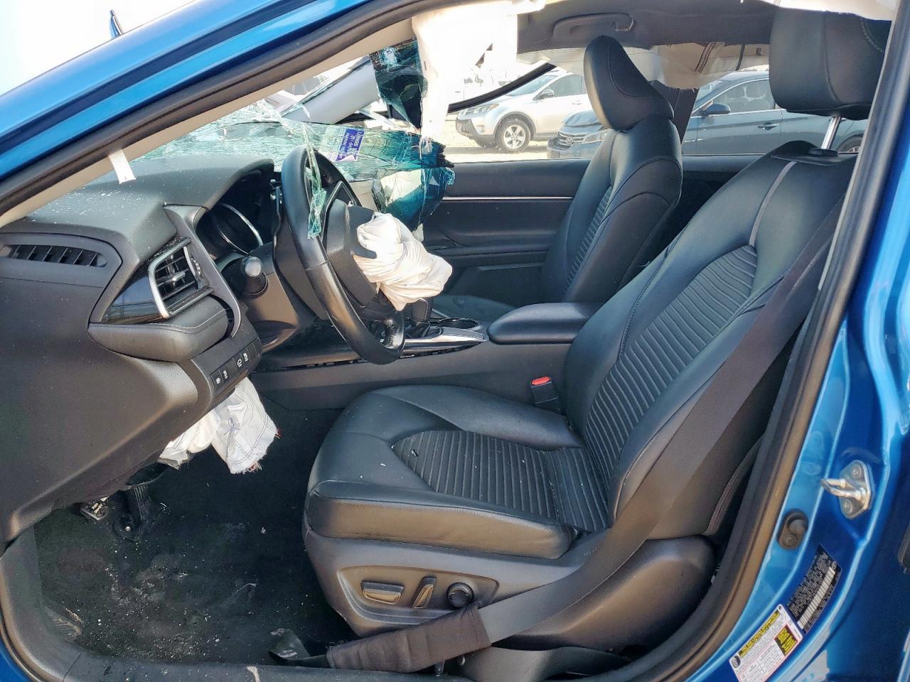 2019 Toyota Camry L - Image 7