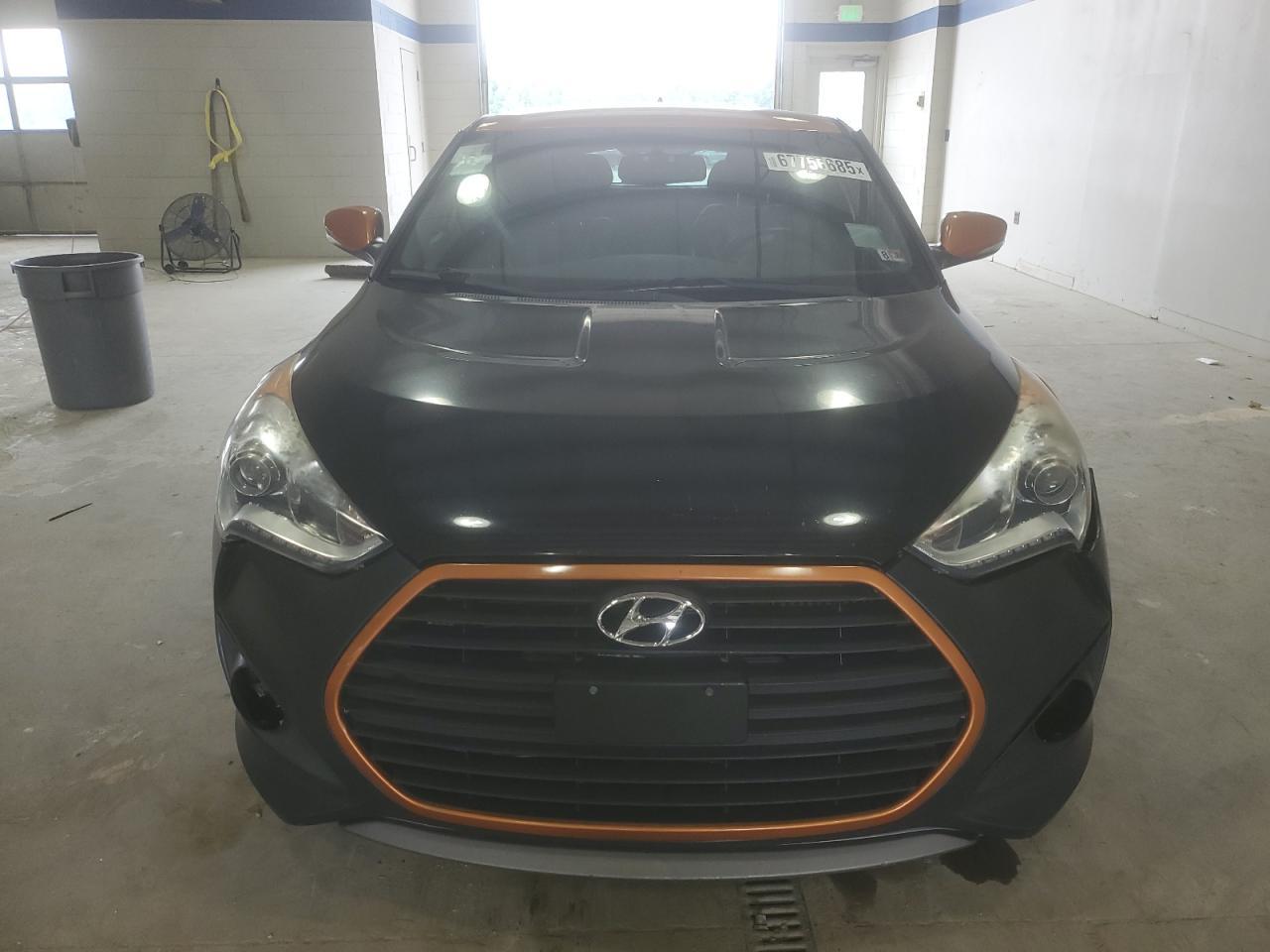 2015 Hyundai Veloster Turbo - Image 5
