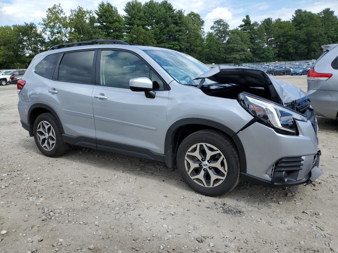 2024 Subaru Forester Premium - Image 4