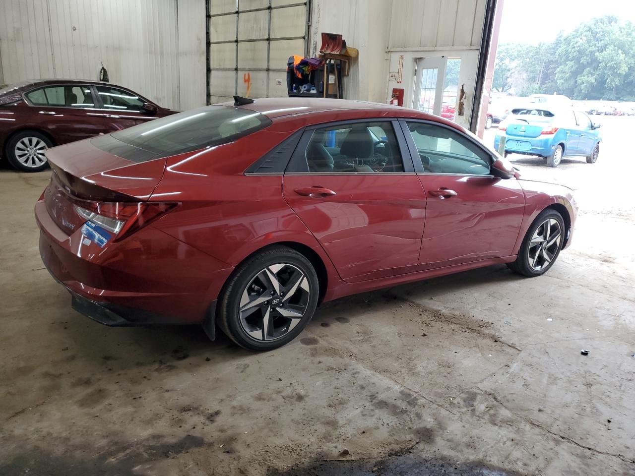 2023 Hyundai Elantra Limited - Image 3