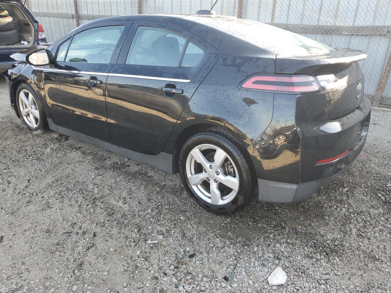 2015 Chevrolet Volt - Фото 2