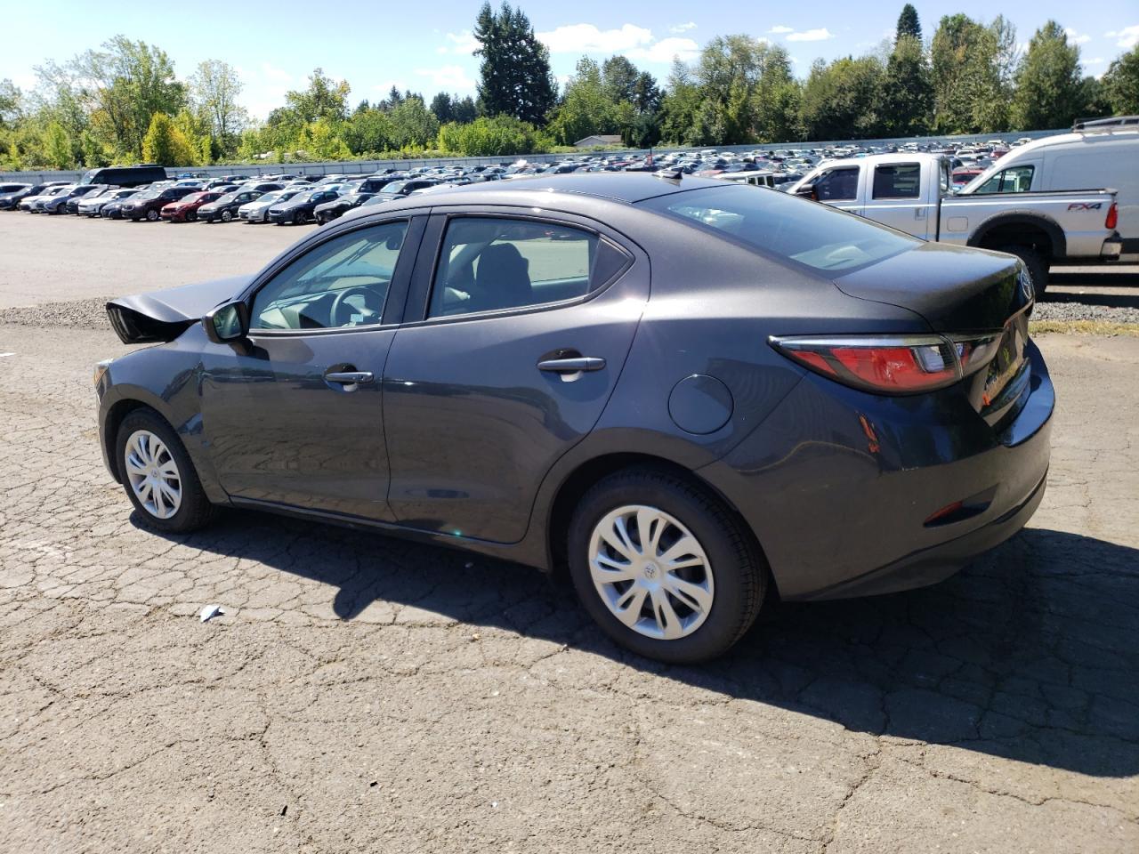 2019 Toyota Yaris L - Фото 2