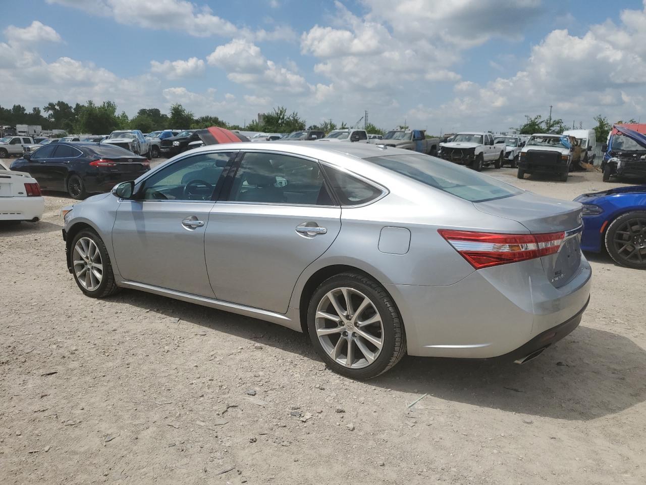 2015 Toyota Avalon Xle - Фото 2