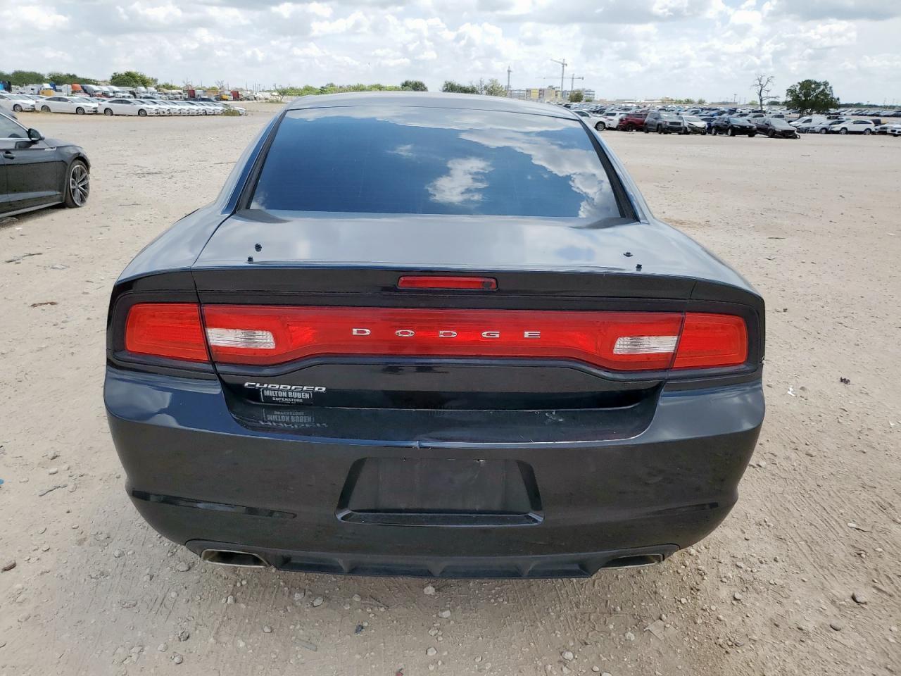 2014 Dodge Charger Se - Image 6