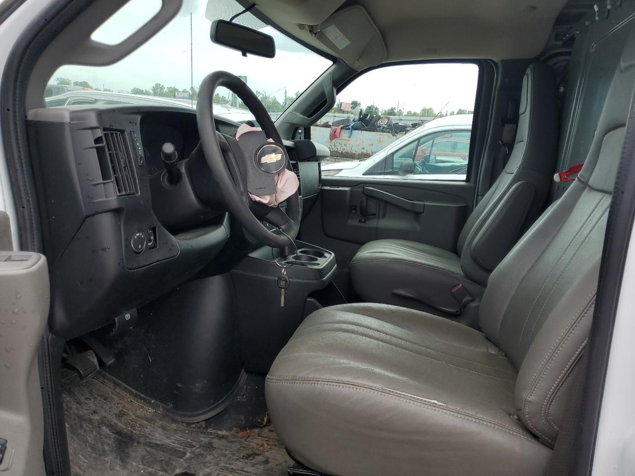 2020 Chevrolet Express G3500 - Фото 7