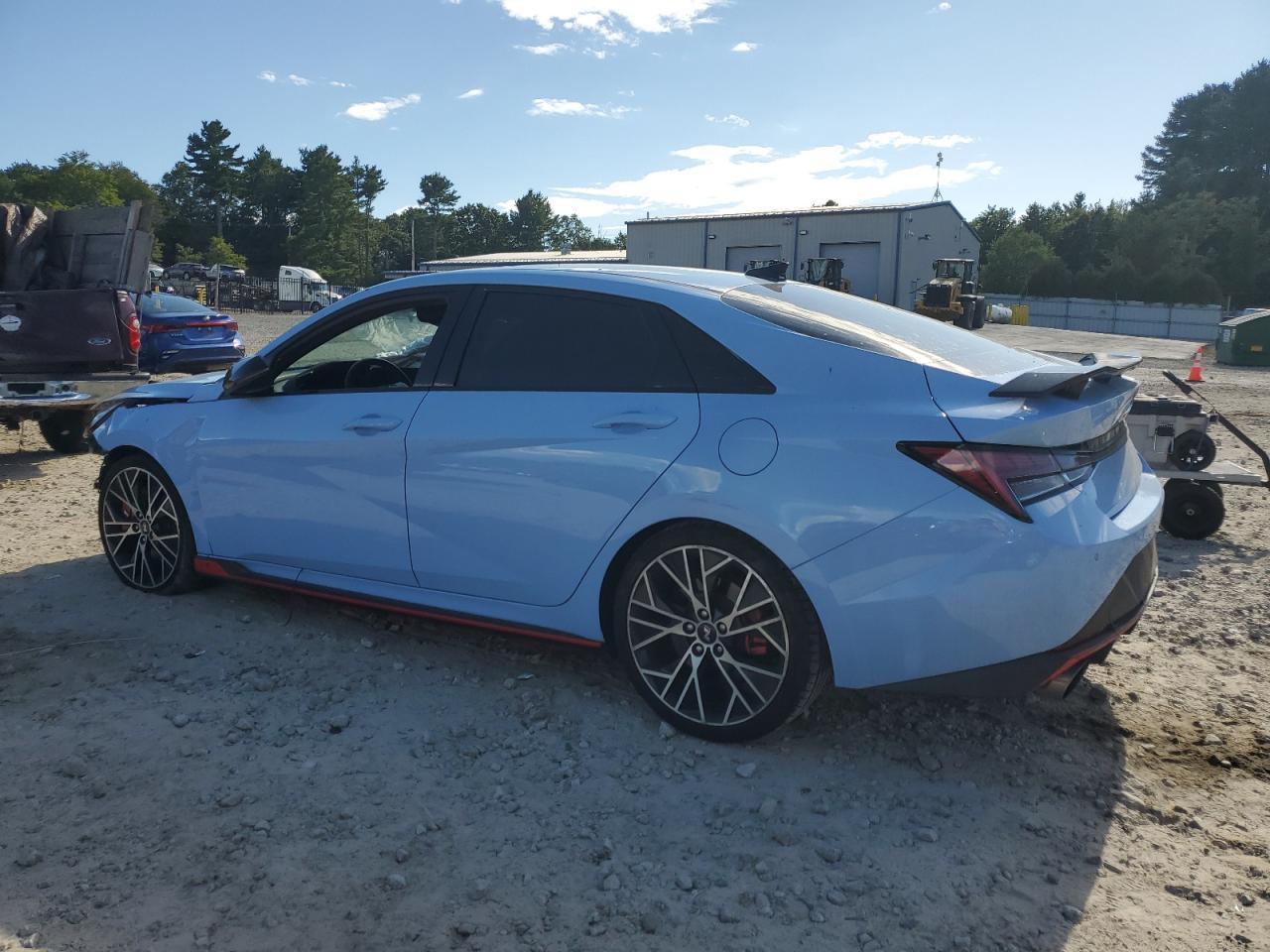 2022 Hyundai Elantra N - Фото 2