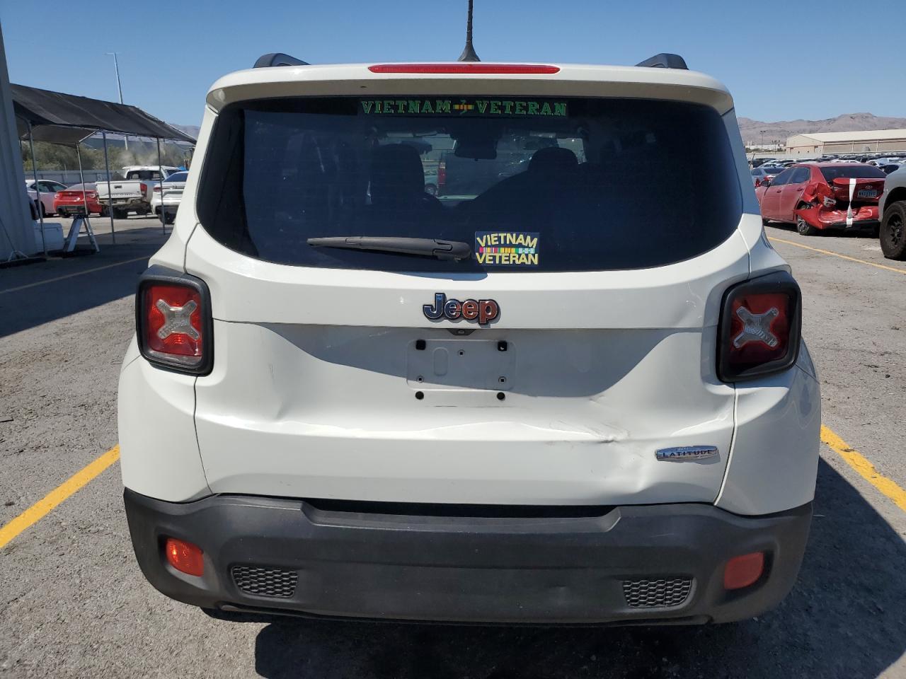 2015 Jeep Renegade Latitude - Фото 6