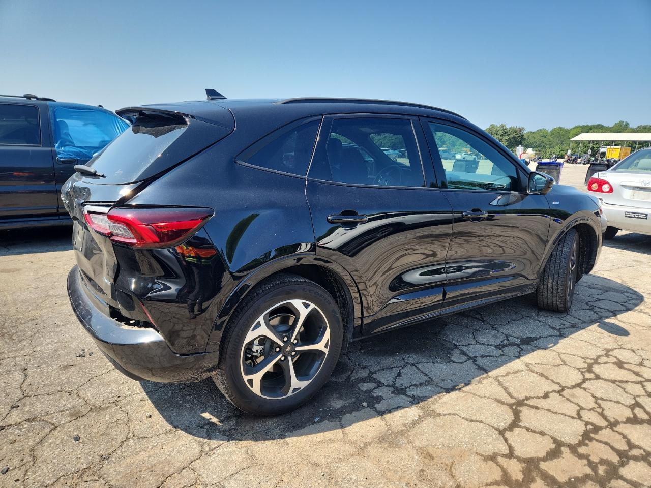 2023 Ford Escape St Line Select - Image 3