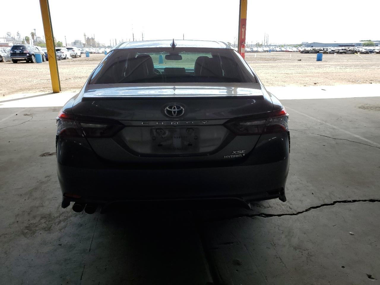 2021 Toyota Camry Xse - Image 6