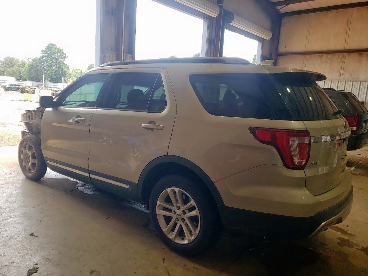 2017 Ford Explorer Xlt - Фото 2