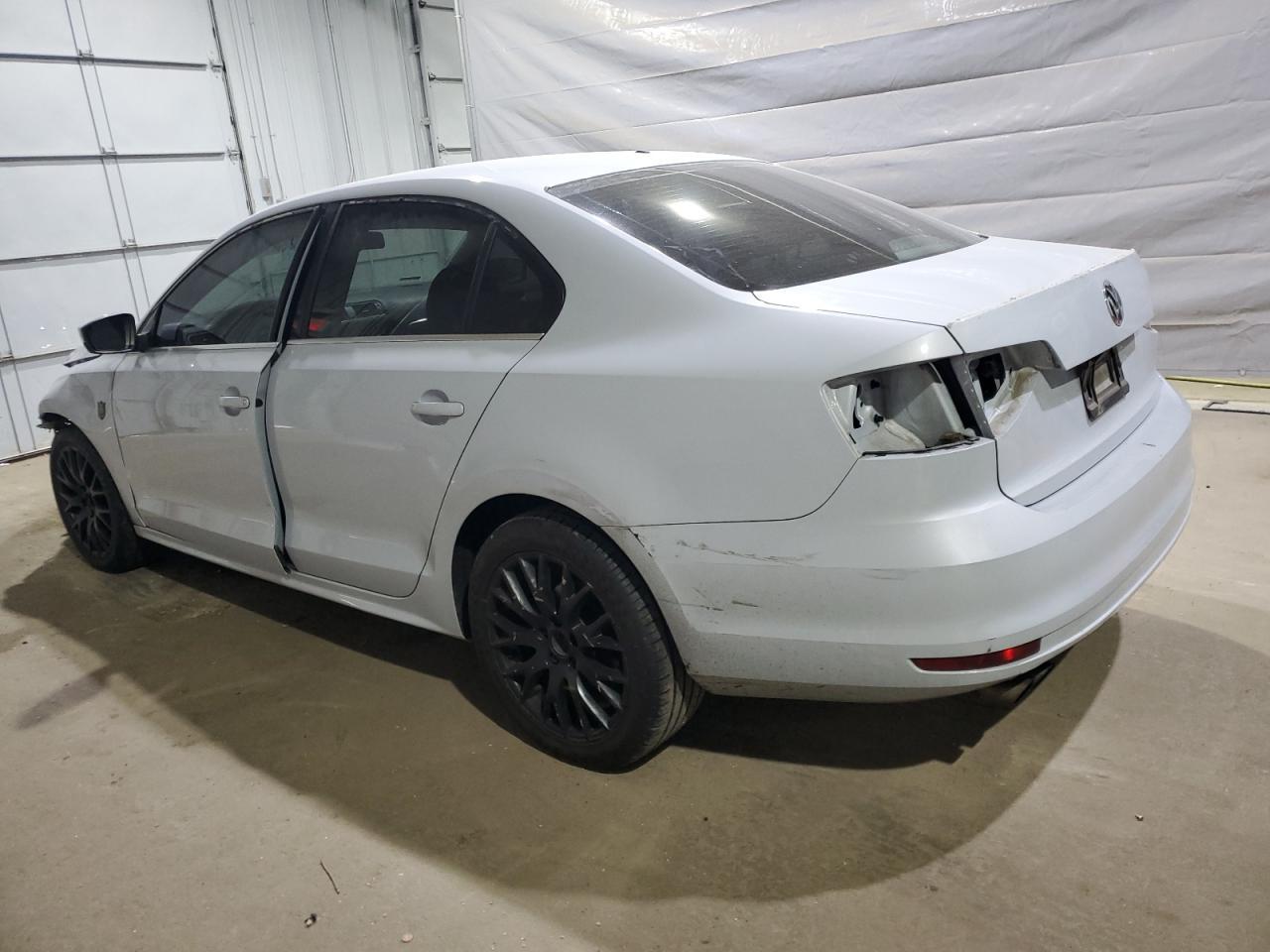 2017 Volkswagen Jetta S - Фото 2